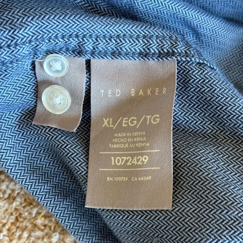 Ted Baker Mens XL Blue Herringbone Long Sleeve Button Down Shirt Formal Business - Picture 4 of 6
